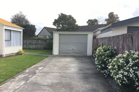 Photo of property in 2/16 Mulberry Place, Redwood, Christchurch, 8051