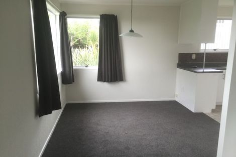 Photo of property in 4 Stallard Place, Glen Eden, Auckland, 0602