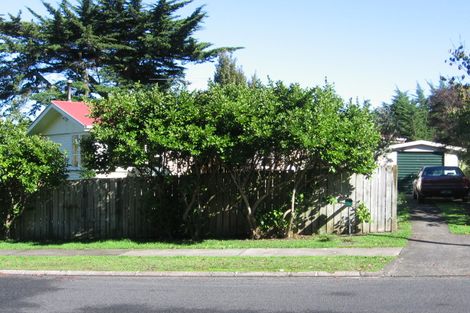 Photo of property in 134 Edgewater Drive, Pakuranga, Auckland, 2010