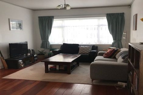 Photo of property in 9 Myrtle Crescent, Mount Cook, Wellington, 6021