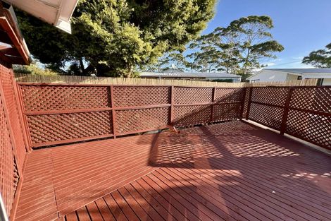 Photo of property in 8 Coletta Lane, Te Atatu South, Auckland, 0610