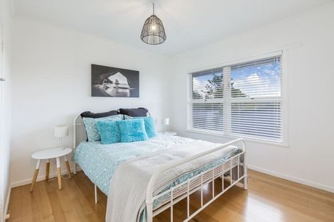 Photo of property in 1/303 Rangatira Road, Beach Haven, Auckland, 0626