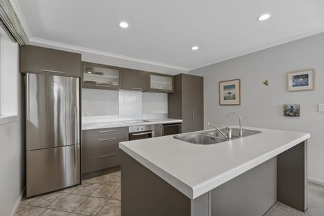 Photo of property in 9a Wilton Street, Westown, New Plymouth, 4310