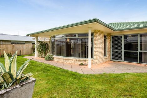 Photo of property in 21a Clemow Road, Fitzroy, New Plymouth, 4312