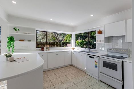 Photo of property in 16 Huia Street, Waikanae, 5036