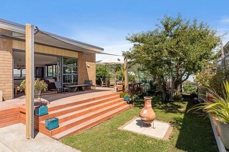 Photo of property in 114 Tamaki Road, Whangamata, 3620
