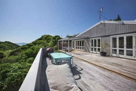 Photo of property in 9 Pukerua Beach Road, Pukerua Bay, 5026