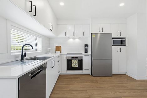 Photo of property in 2/15 Tilden Avenue, Hillcrest, Auckland, 0627