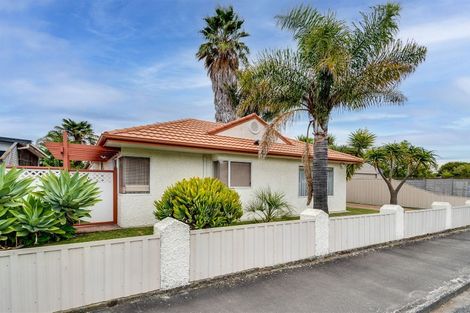 Photo of property in 2a Cassino Crescent, Onekawa, Napier, 4110