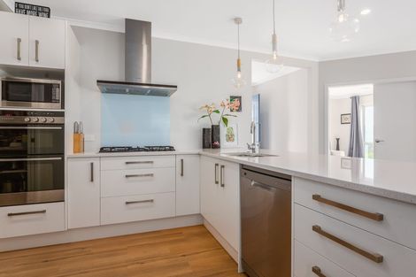 Photo of property in 26 Banks Boulevard, Whitby, Porirua, 5024