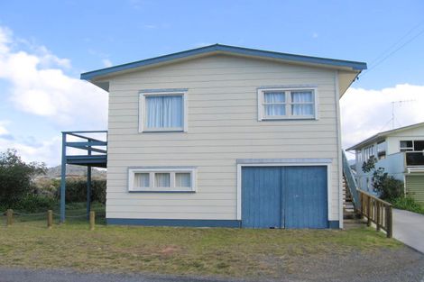Photo of property in 107 Barrowclough Road, Whangamata, 3620