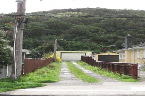 Photo of property in 7 Horoeka Street, Stokes Valley, Lower Hutt, 5019