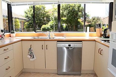 Photo of property in 11 Chiania Place, Somerville, Auckland, 2014