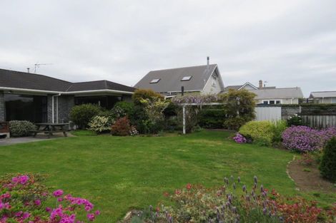 Photo of property in 52 Paynters Avenue, Strandon, New Plymouth, 4312