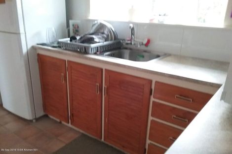 Photo of property in 32 Bruce Road, Glenfield, Auckland, 0629