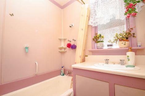 Photo of property in 41 Torquay Street, Abbotsford, Dunedin, 9018