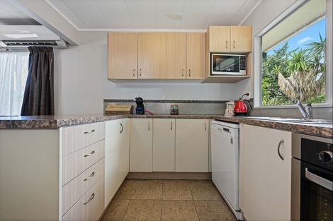 Photo of property in 12 Lickfold Lane, Pukete, Hamilton, 3200