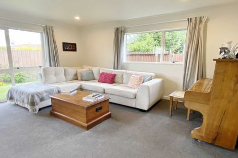 Photo of property in 2/58b Daniels Road, Redwood, Christchurch, 8051