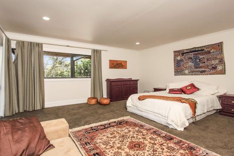 Photo of property in 35 Tanekaha Road, Titirangi, Auckland, 0604