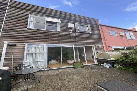 Photo of property in 38 Saddleback Grove, Karori, Wellington, 6012