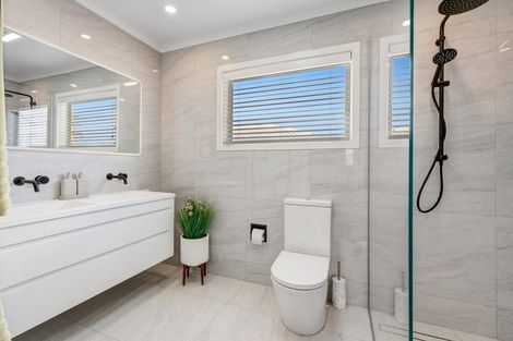 Photo of property in 192 Vipond Road, Stanmore Bay, Whangaparaoa, 0932