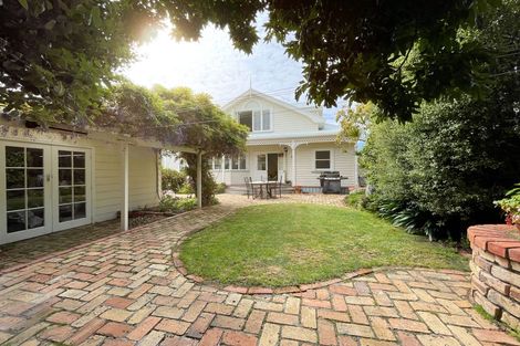 Photo of property in 7 Grahame Street, Devonport, Auckland, 0624