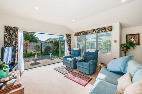 Photo of property in 27 San Priamo Place, Paraparaumu Beach, Paraparaumu, 5032