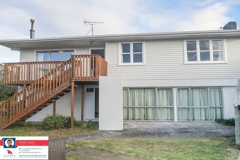 Photo of property in 64 Megan Avenue, Pakuranga Heights, Auckland, 2010