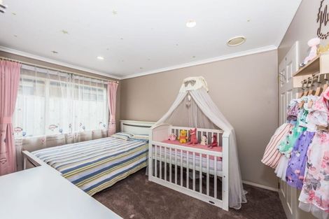 Photo of property in 31 Kate Sheppard Avenue, Torbay, Auckland, 0630