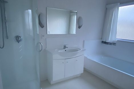 Photo of property in 1/22 Prestige Place, Castor Bay, Auckland, 0620