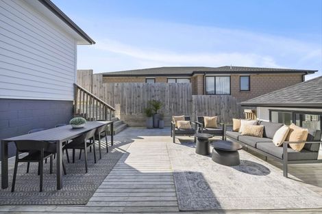 Photo of property in 27 Surf View Crescent, Red Beach, 0932