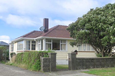 Photo of property in 107 Moorefield Road, Johnsonville, Wellington, 6037
