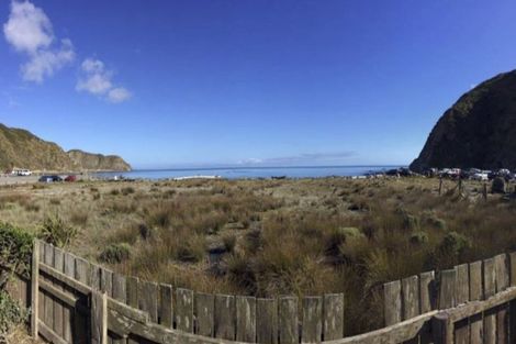 Photo of property in 5 Estuary Street, Makara Beach, 6972