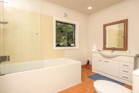 Photo of property in 35 Tanekaha Road, Titirangi, Auckland, 0604