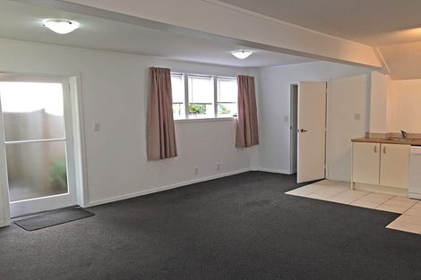 Photo of property in 2/82 Forrest Hill Road, Forrest Hill, Auckland, 0620