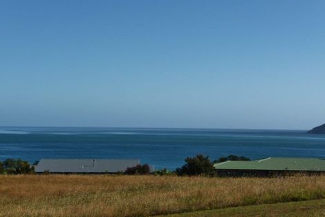 Photo of property in 10 Freyja Crescent, Coopers Beach, 0420