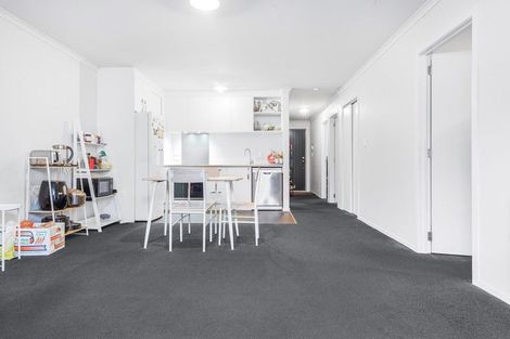 Photo of property in 2/3 June Place, Hamilton East, Hamilton, 3216