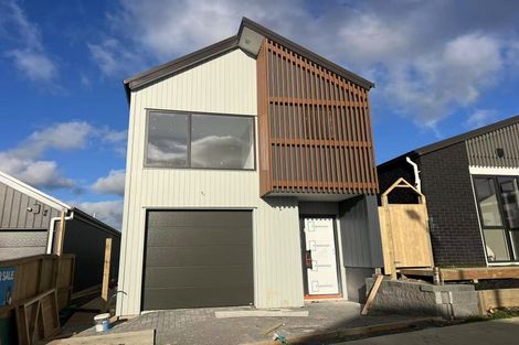 Photo of property in 27 Puhikawa Street, Massey, 0614