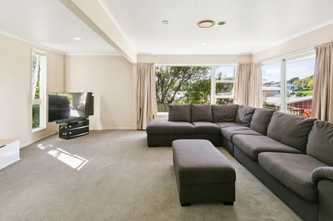 Photo of property in 29 Kahikatea Grove, Paparangi, Wellington, 6037