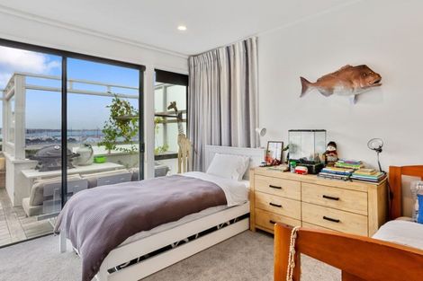 Photo of property in 21 London Street, Hampden, 9410