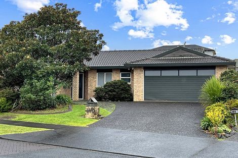 Photo of property in 12 Stewart Gibson Place, Manurewa, Auckland, 2105