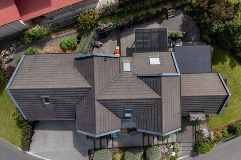 Photo of property in 2 Emerald Lane, Cashmere, Christchurch, 8022