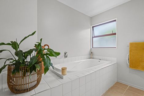 Photo of property in 11 Cordyline Place, Waimairi Beach, Christchurch, 8083