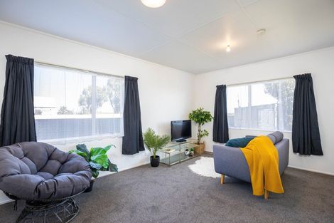 Photo of property in 70 Hume Street, Waitara, 4320