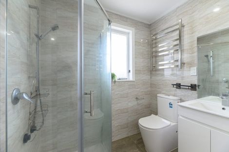 Photo of property in 11 Harrington Road, Henderson, Auckland, 0610