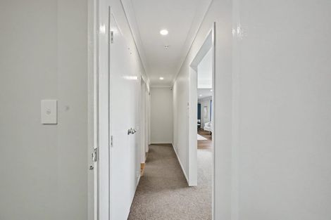 Photo of property in 30 Arlette Place, Massey, Auckland, 0614
