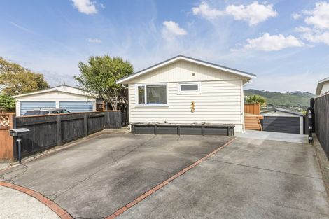 Photo of property in 8 Ash Grove, Ranui, Porirua, 5024