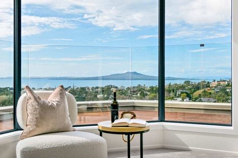 Photo of property in 41 Aberdeen Road, Castor Bay, Auckland, 0620