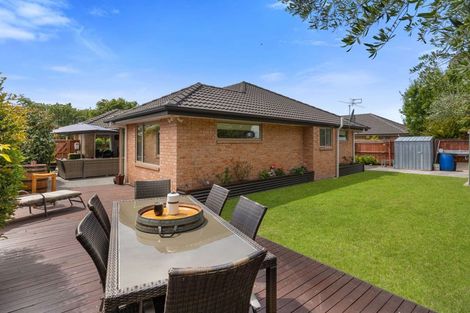 Photo of property in 15 Mataroa Place, Parklands, Christchurch, 8083