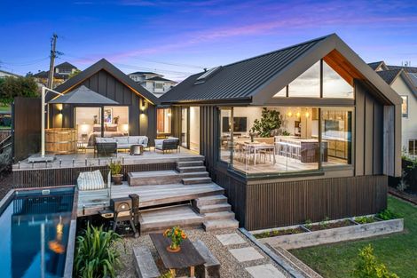 Photo of property in 50 Tiri Road, Manly, Whangaparaoa, 0930